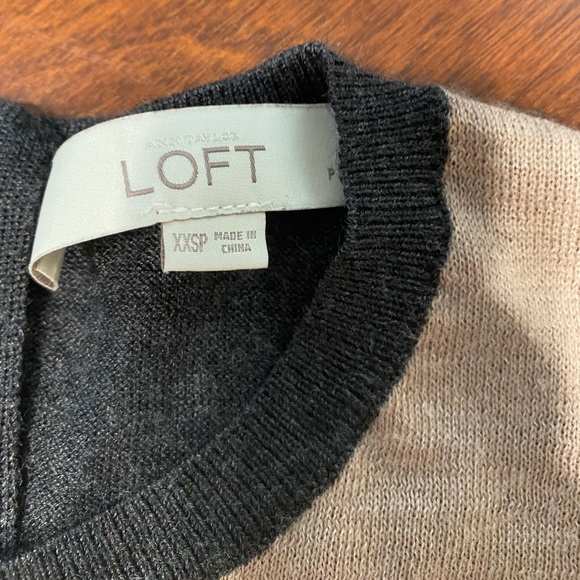 Ann Taylor Loft Two Color Sweater - Picture 3 of 10